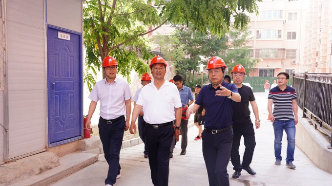 ��ί��ǡ����³�������������Ŀһ�ߵ���