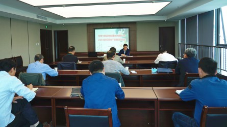 ����OG���˹ٷ����ż�ί��չ�����򵼸ɲ�����̸��