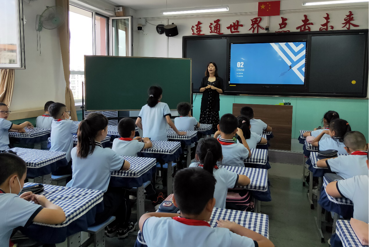 �������Ժ����ʦ�߽����ݻ���ʵ��ѧУ